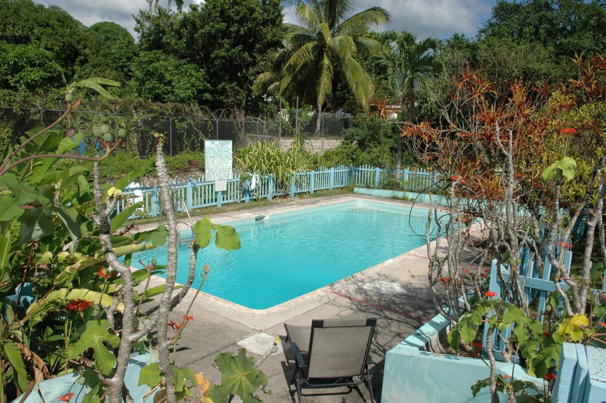 The Gardens Villa Kingston Exterior foto